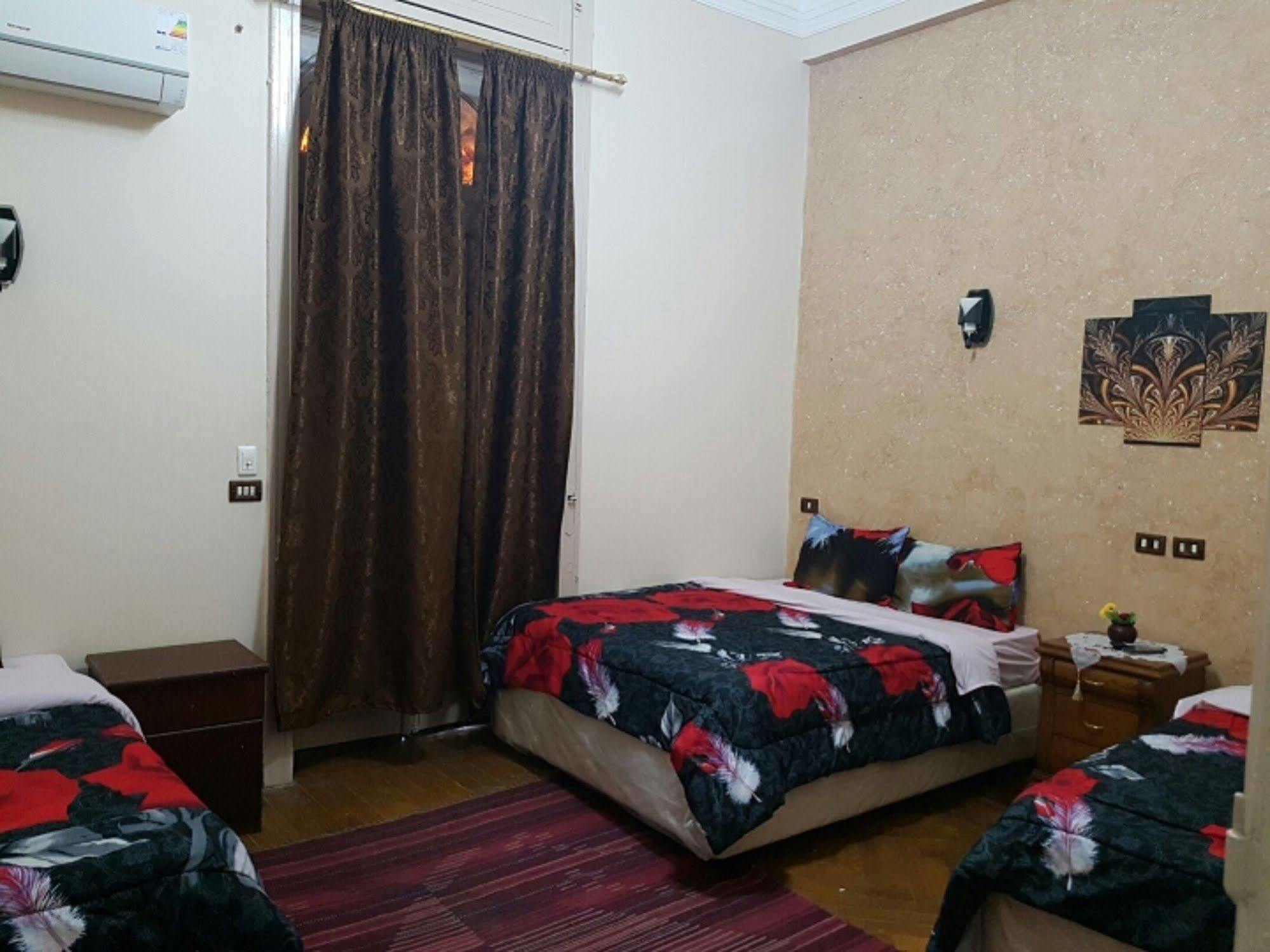 The Australian Hostel Kairo Exteriör bild